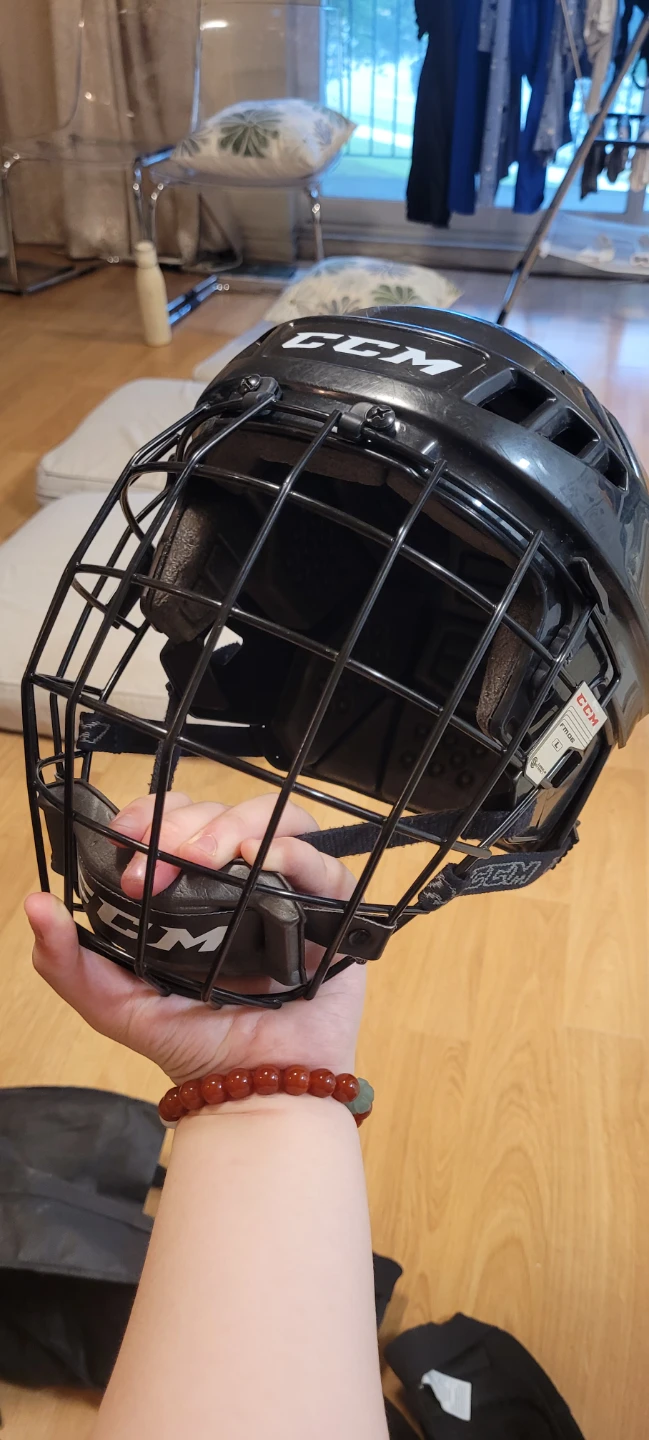 CCM Hockey Helmet with Cage - Size L