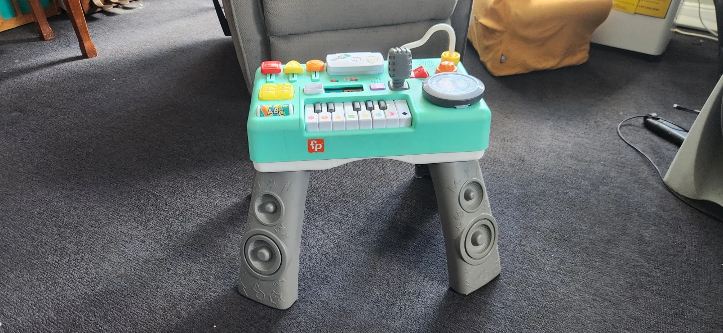 Fisher-Price Laugh & Learn Musical Learning Table