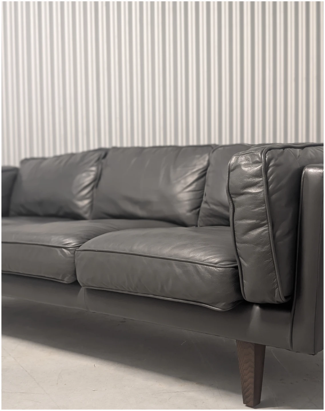 Leather couch - photo 3