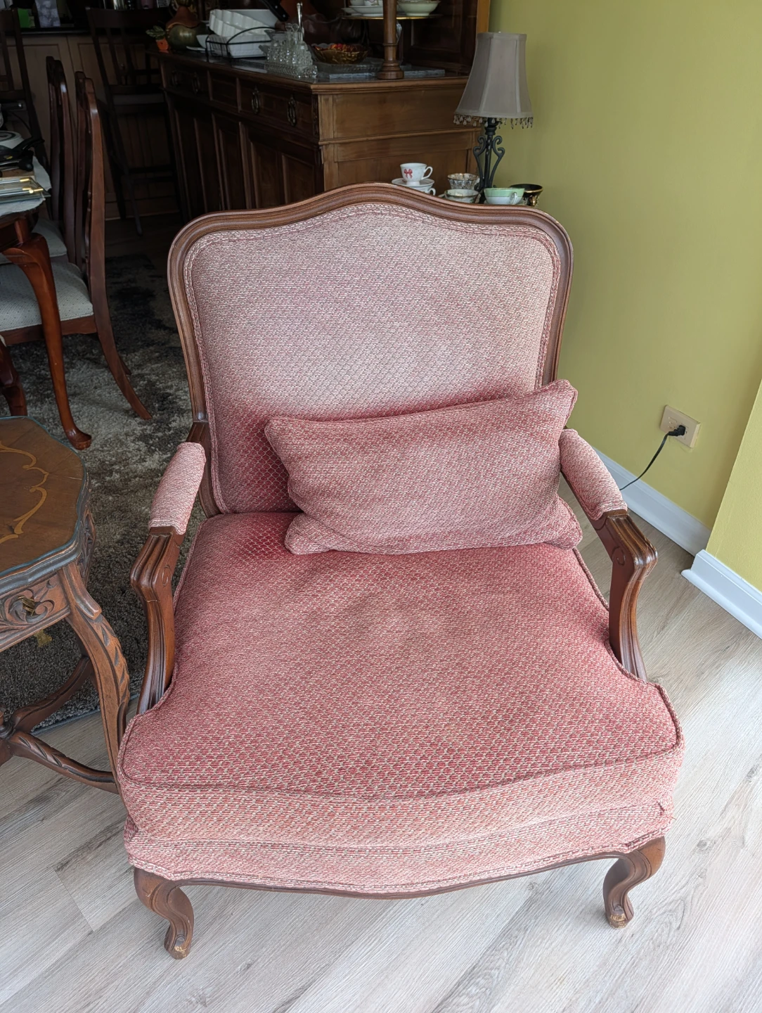 Antique red velvet chairs. - photo 2