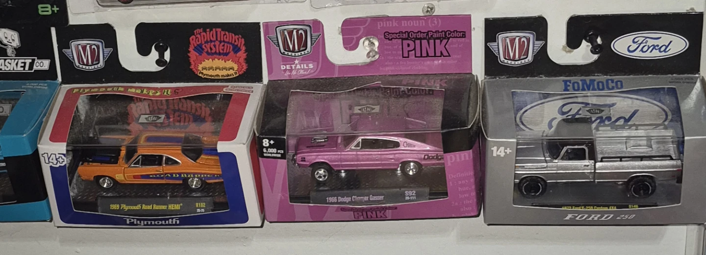 M2 Machines 1:64 Scale Model Car - photo 2