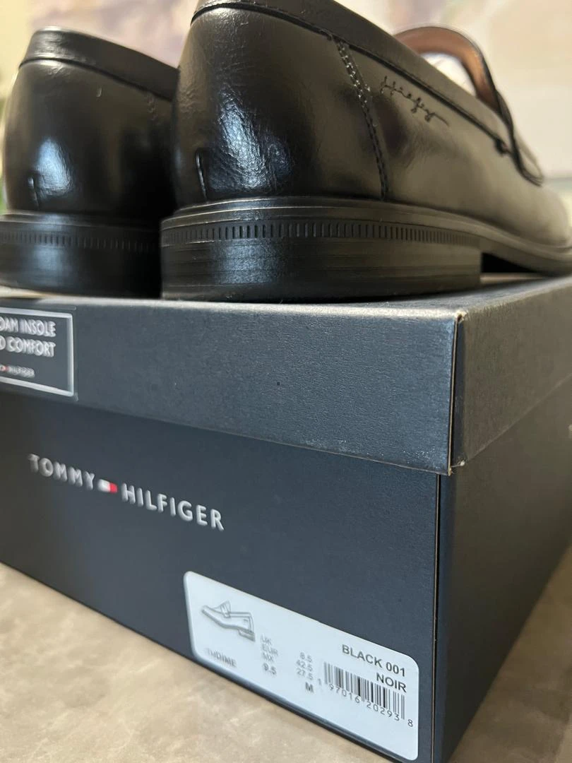 Tommy Hilfiger Black Loafers - Size 9.5