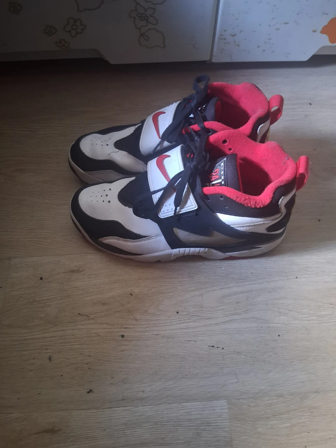 Nike Air Diamond Turf Sneakers - photo 2