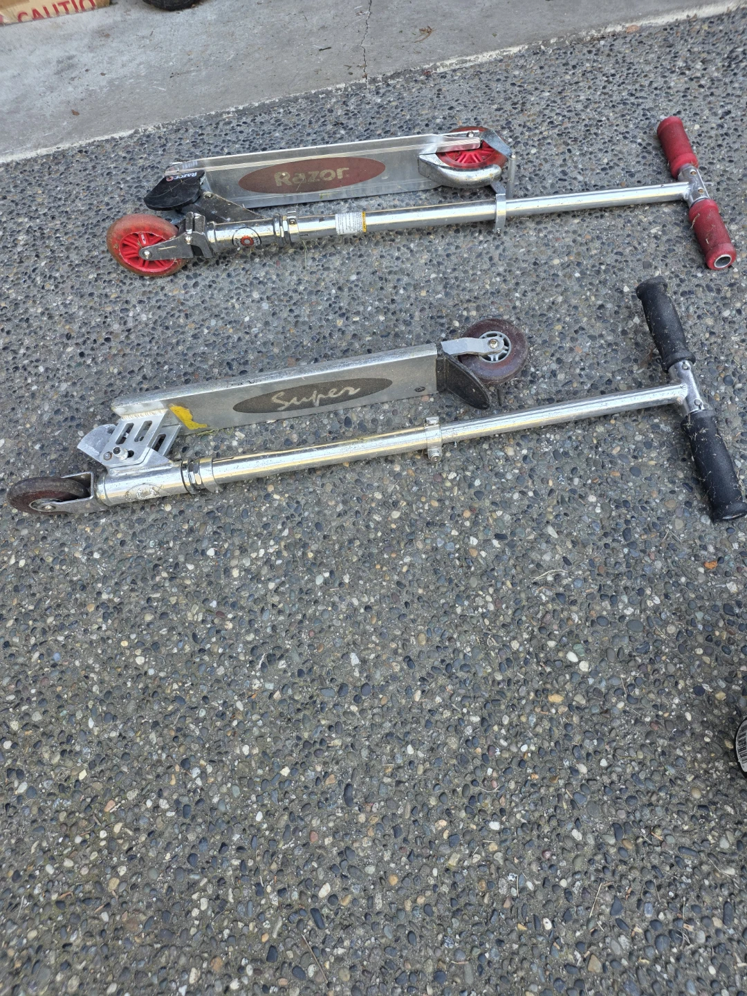 2 free scooters