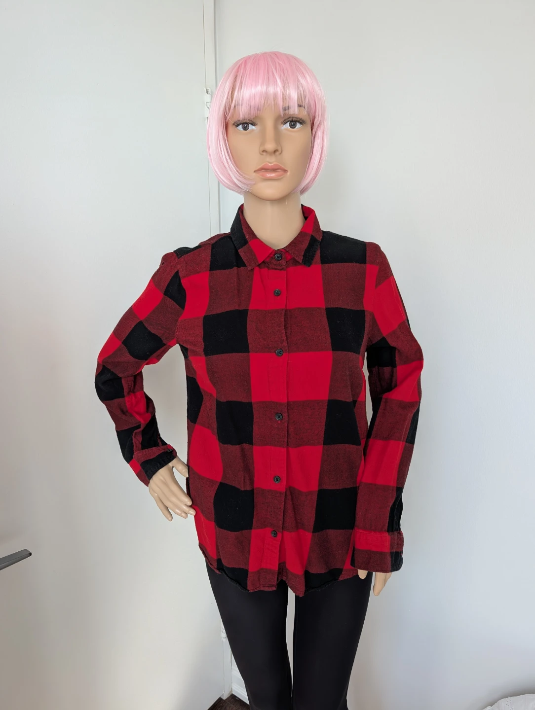 Old Navy Red and Black Plaid Flannel Shirt - photo 2