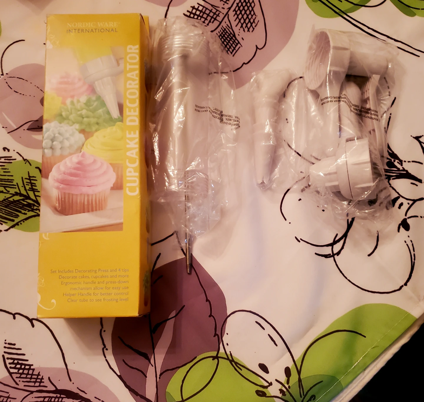 Cupcake Decorator - photo 4