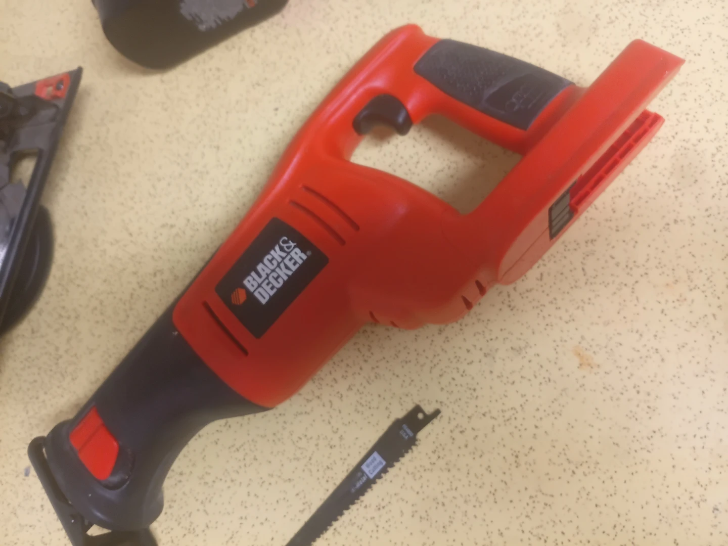 Black & Decker 18V Cordless Power Tool Set - photo 2