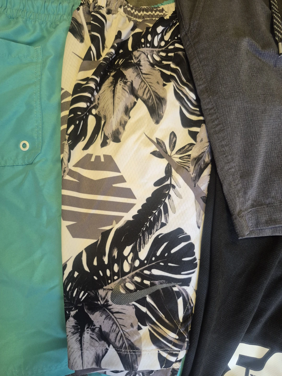 Assorted Clothing Bundle - photo 5