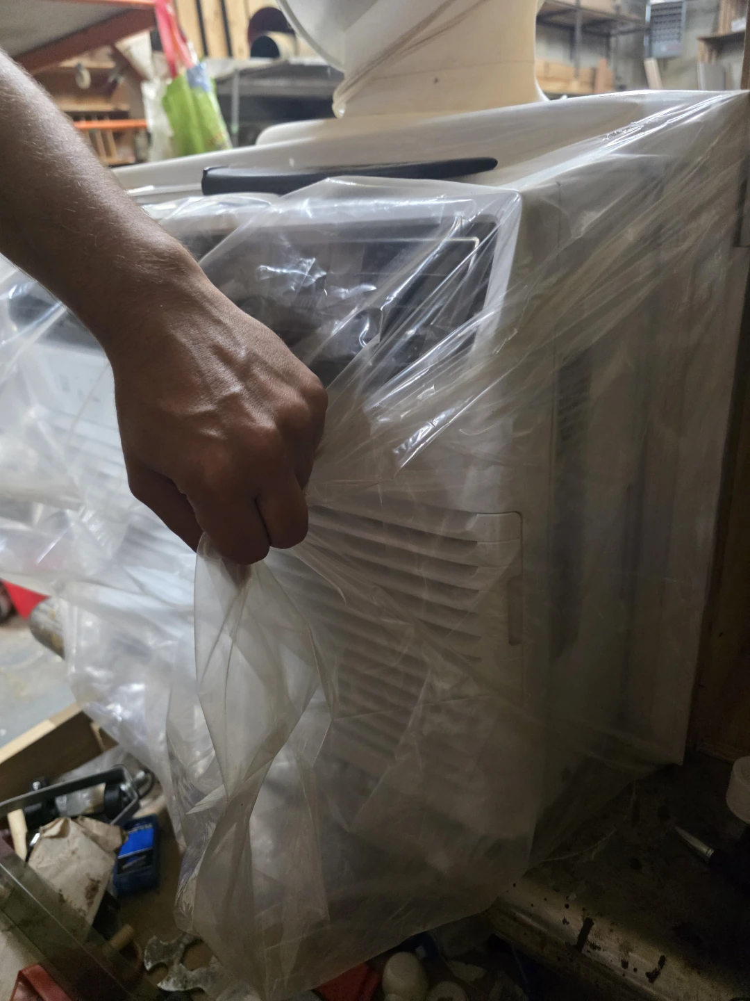 Frigidaire Window Air Conditioner - photo 3