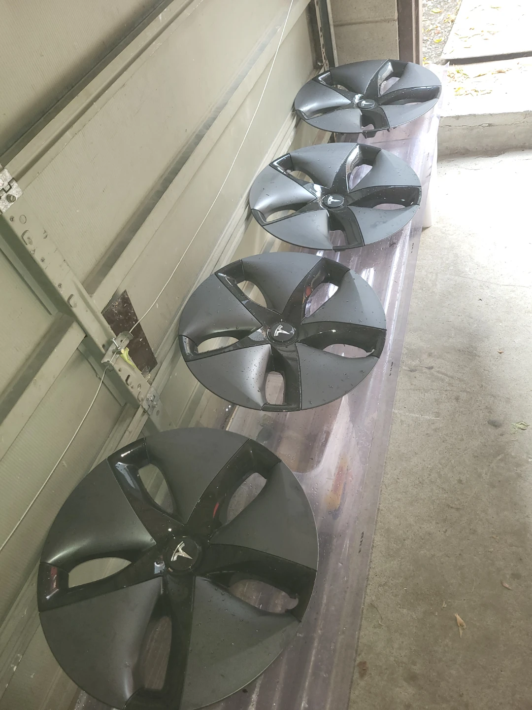 Set of 4 Tesla Aero Wheel Covers - photo 4