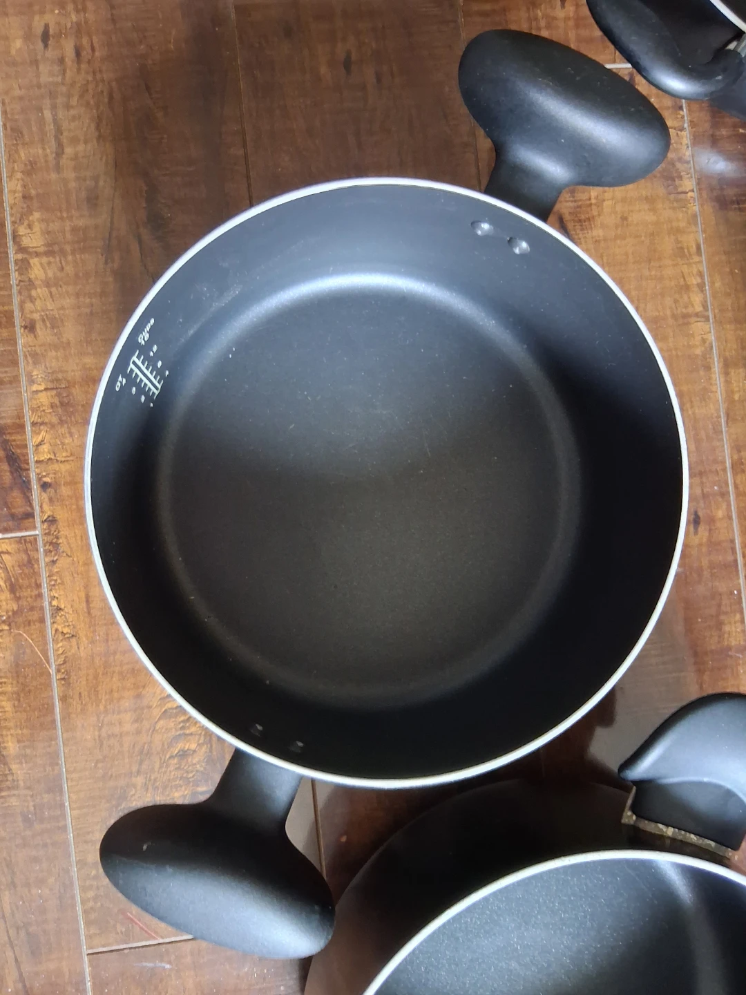2 T-fal Heat Mastery Non-Stick Pots in good condition - photo 2