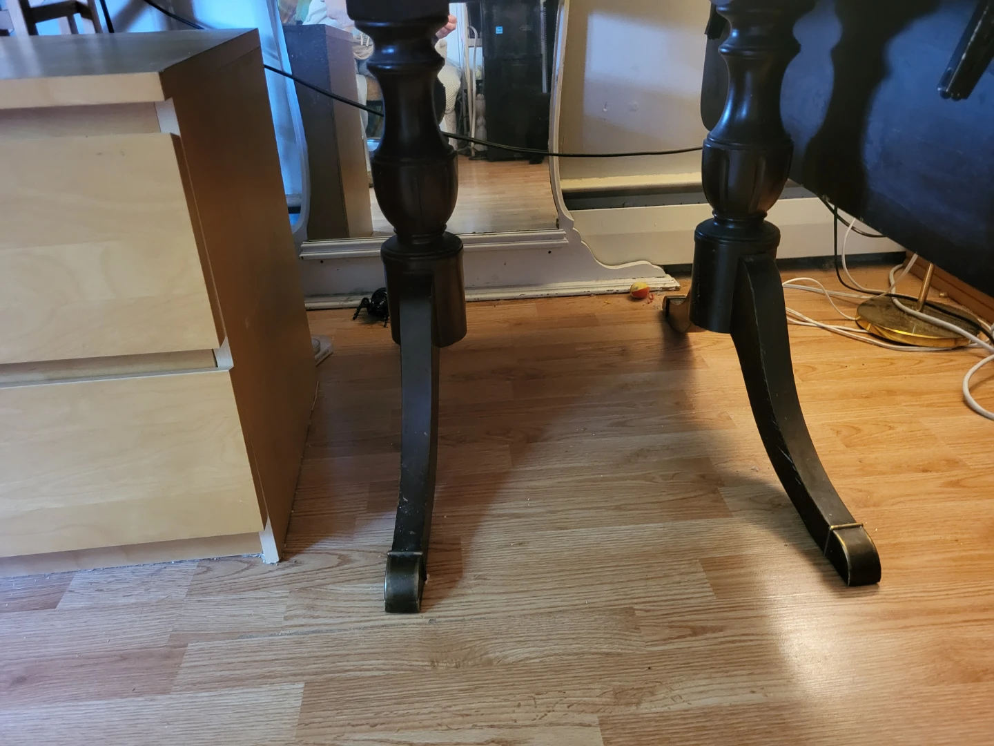 Vintage Dark Wood Drop-Leaf Table - photo 3