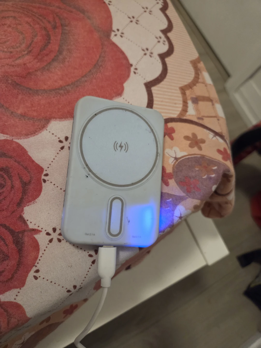 Merkury Wireless Power Bank - photo 2