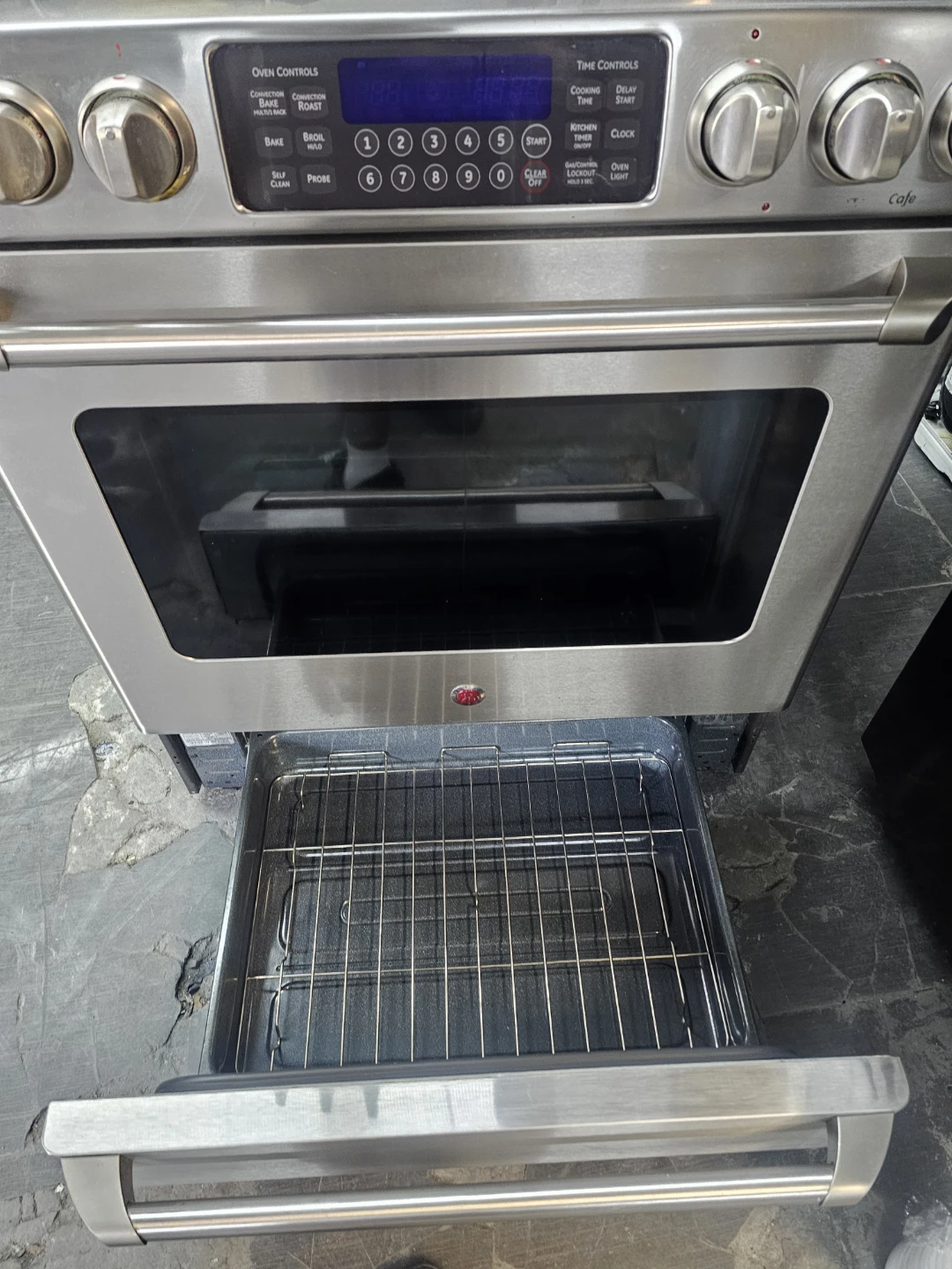 GE 30in Cafe Gas Range Stainless Steel - photo 2