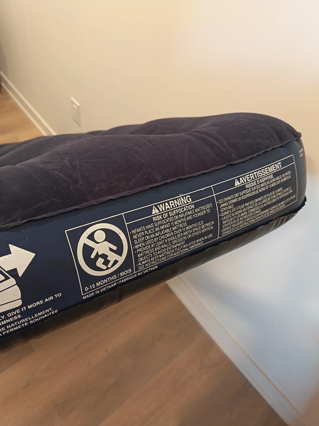 Double Air Mattress + Electric Pump - photo 3