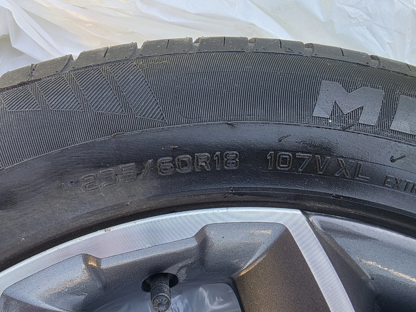 Honda rims and tires - photo 2