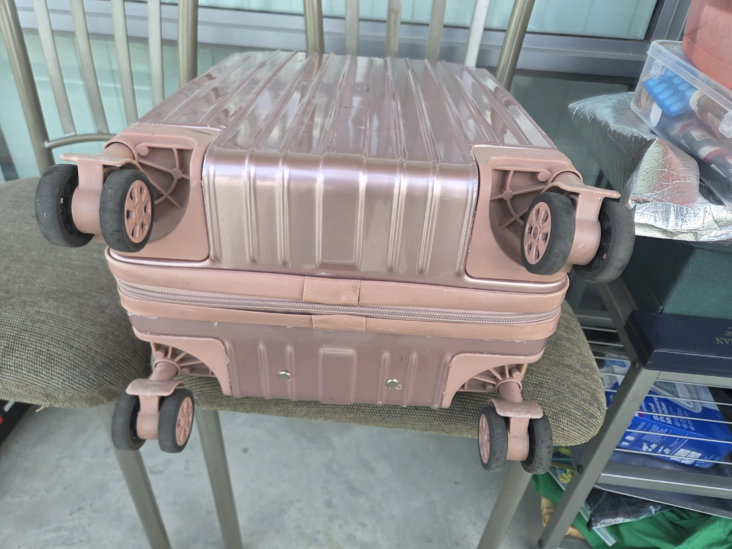 Veryrio Rose Gold Carry-on Suitcase - photo 3