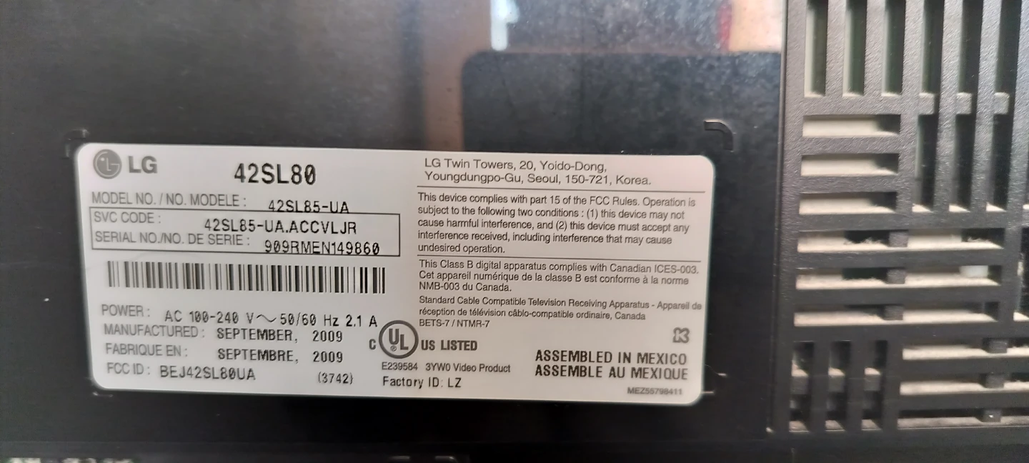 LG 42 Inch TV - photo 4