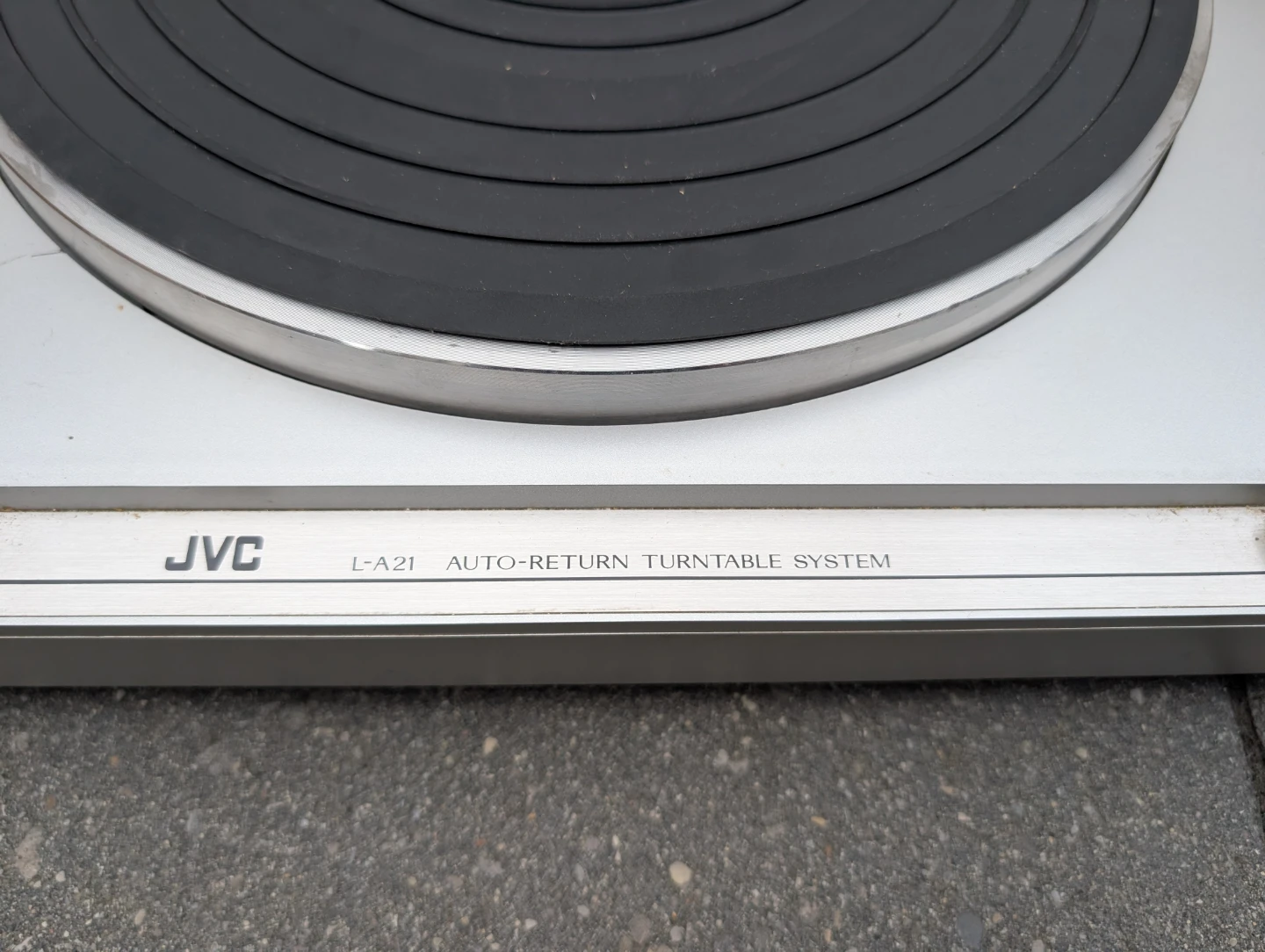JVC MODEL L-A21 TURNTABLE Tested - photo 2
