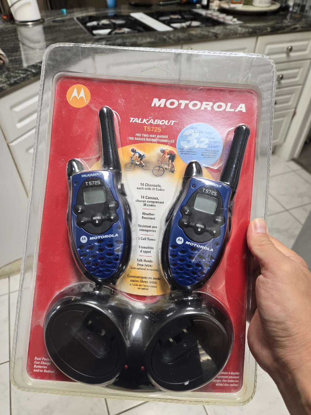 Brand new sealed Motorola walky talky - photo 5
