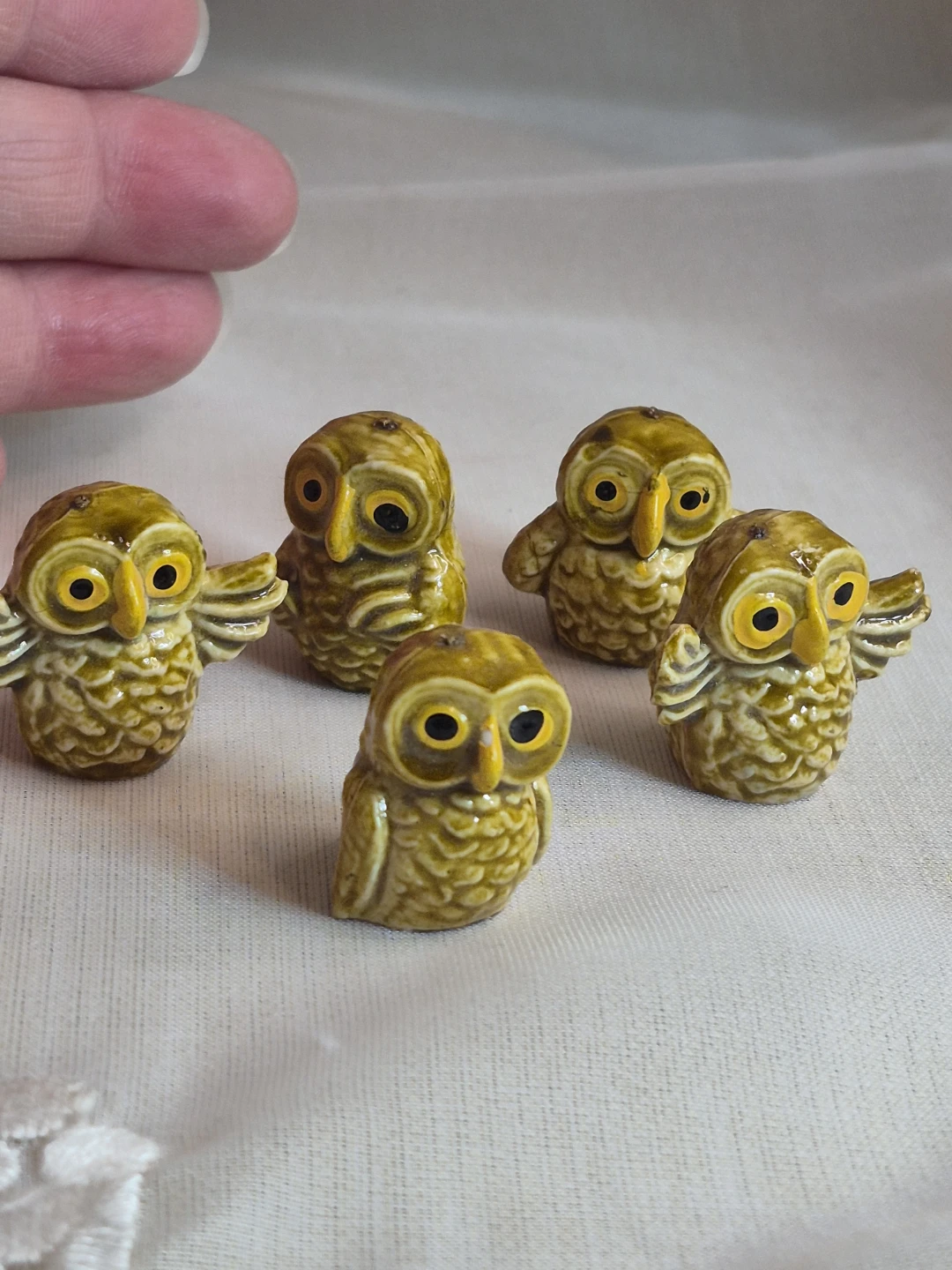 Set of 5 Vintage Tiny 1" Solid Hard Plastic Resin Owls