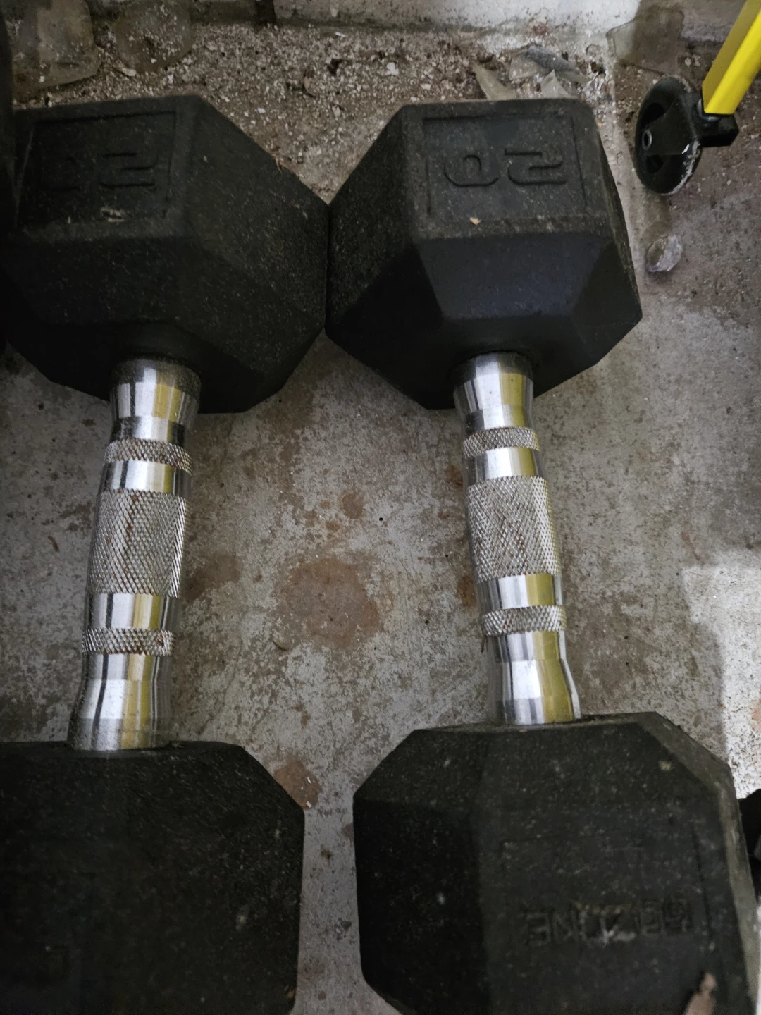 Pair of 20 lb GoZone Hex Dumbbells - photo 2
