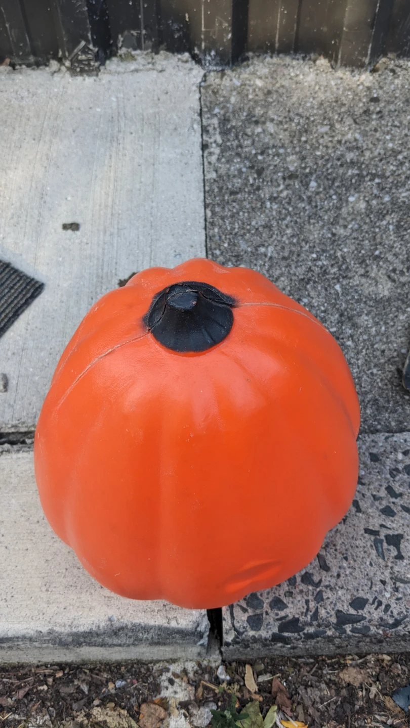 TRC Plastic Jack-O-Lantern - photo 3