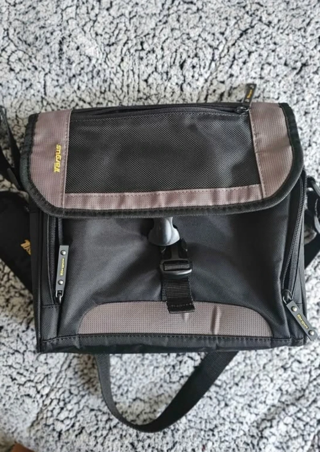 Targus Messenger Bag / Laptop Bag / Briefcase 11 inch - photo 4