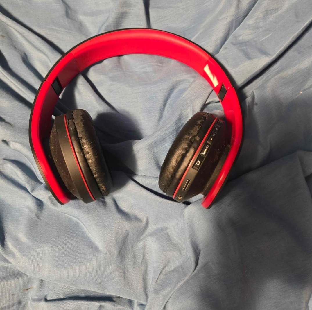 Red Wireless Headphones with 32GB MicroSD Card