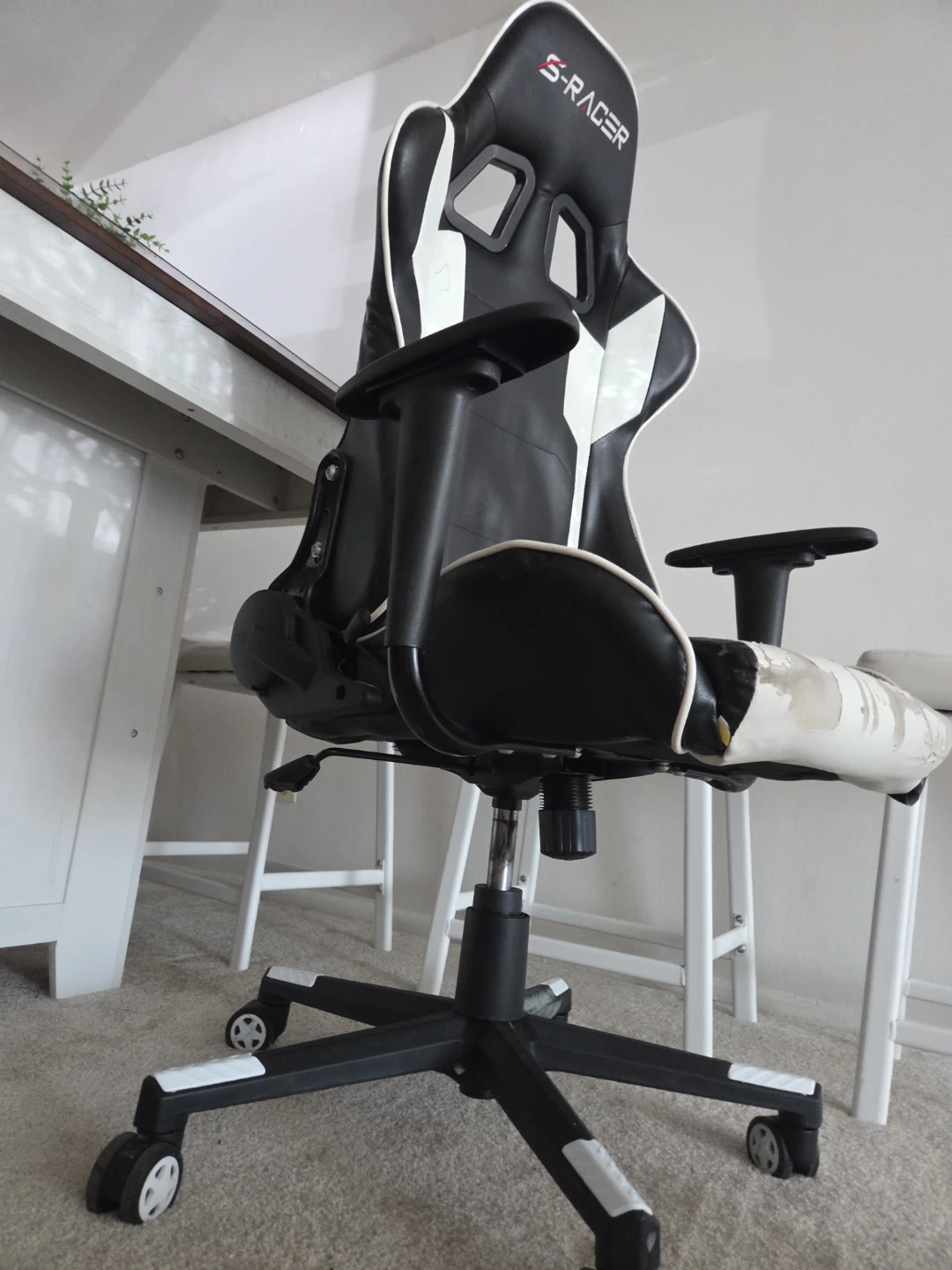 S-Racer gaming chair - photo 4