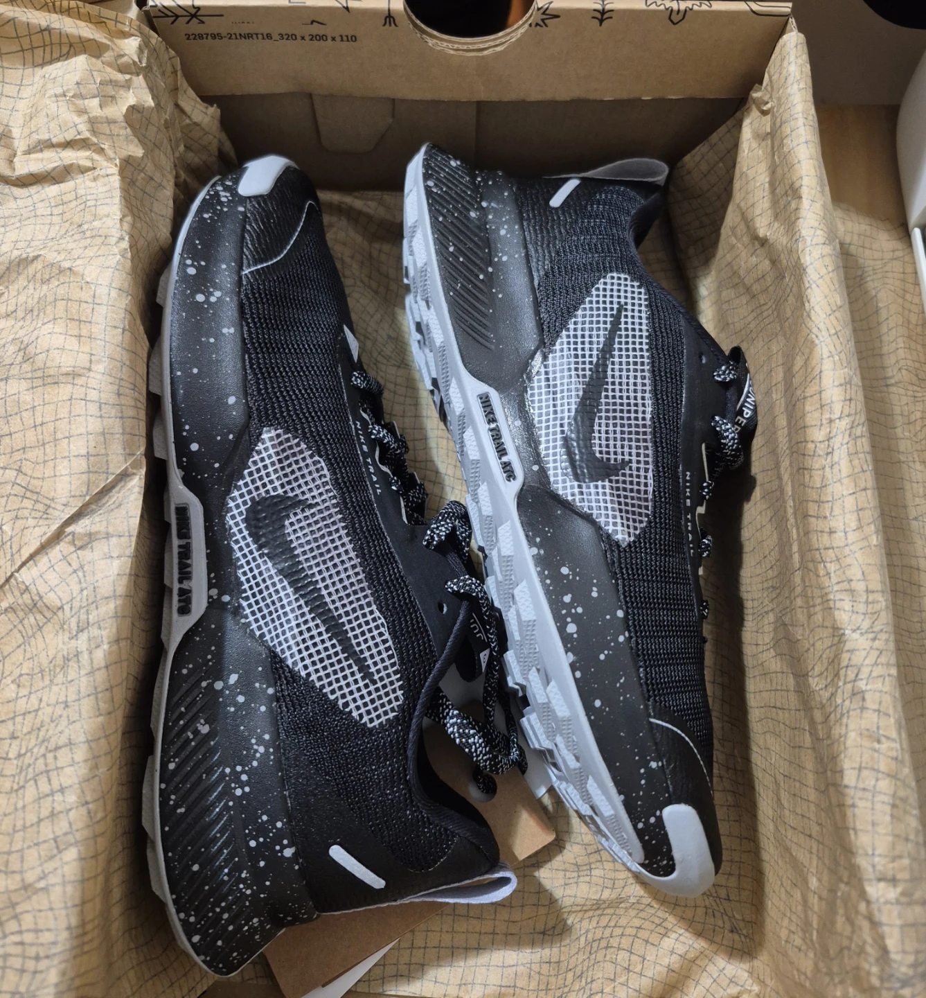 BNIB)Nike Trail 3 -Women's Size 7 Running Shoes