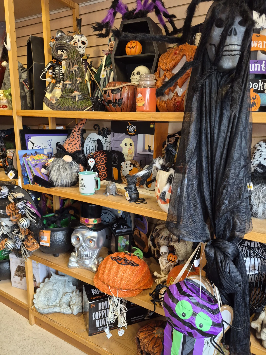 New Halloween 🎃 decorations great deals - photo 3
