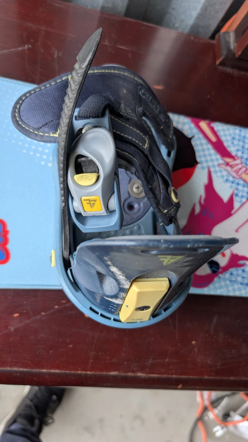 Burton BL3 Snowboard with Bindings - photo 4