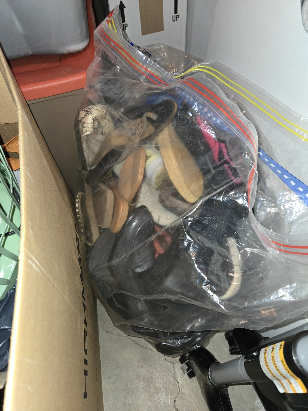 Large Bag full of shoes - photo 3