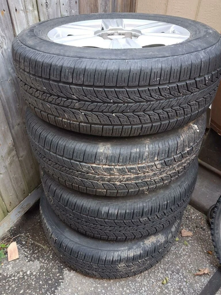 Set of 4 Tires and Rims 225/65 R17 - photo 4