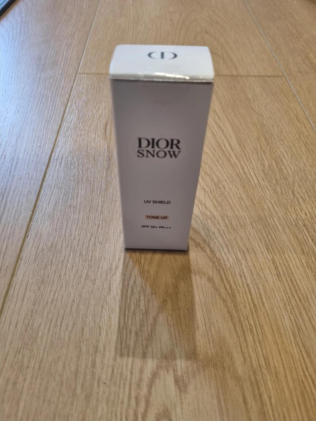 Dior Snow UV Shield Tone Up SPF 50+ - photo 2
