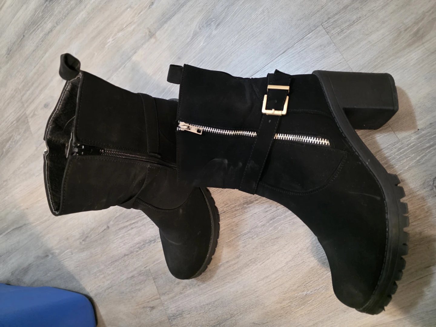 Black Heeled Ankle Boots Size 9 - photo 2