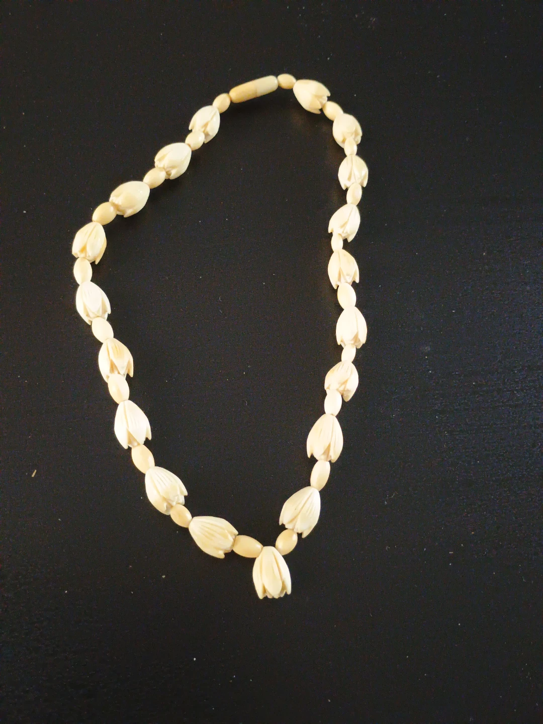 Vintage carved flower necklace