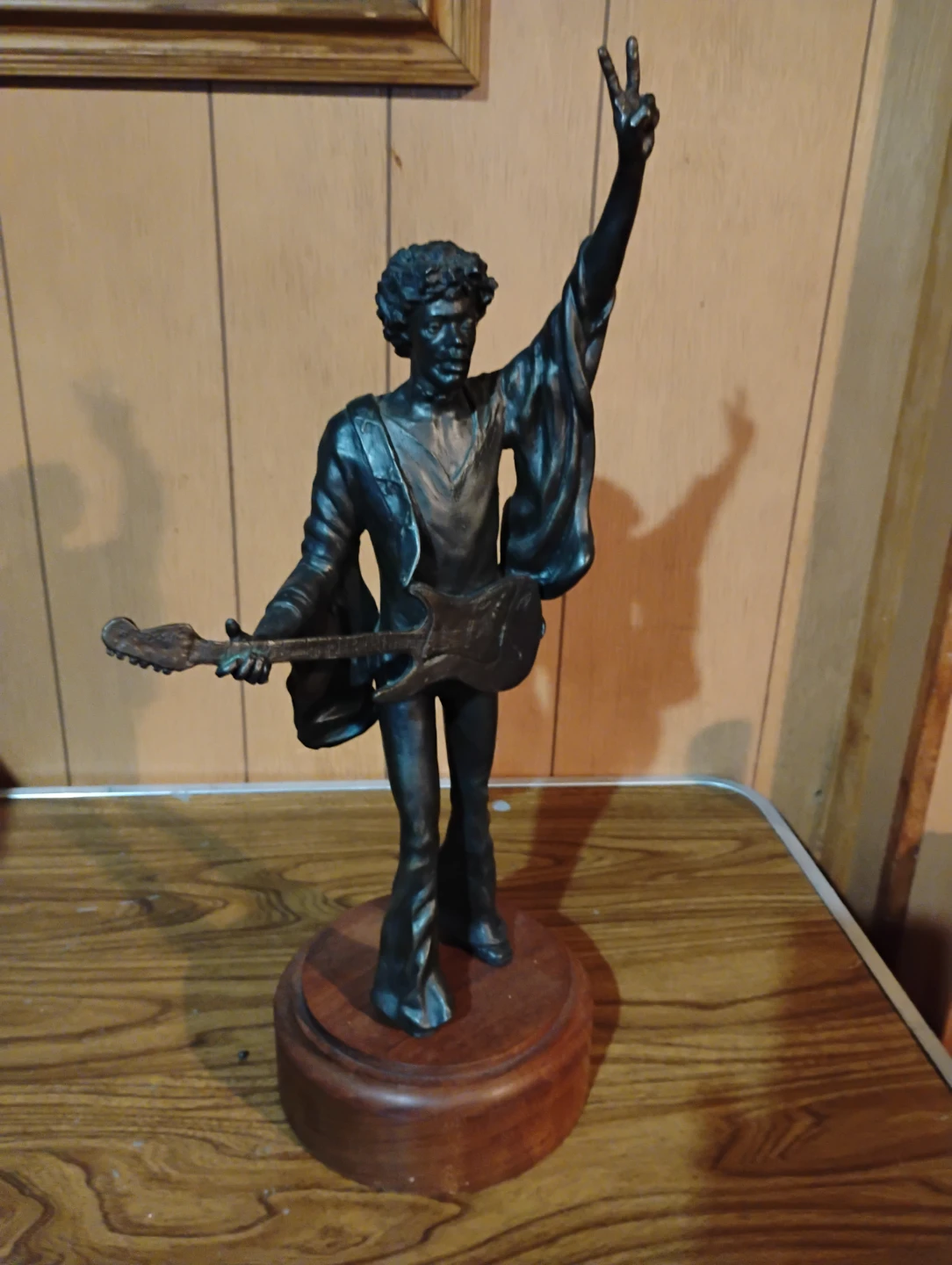 Jimi Hendrix Bronze Statue - photo 3