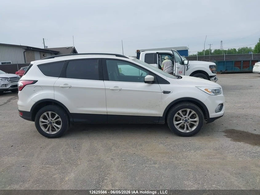 White Ford Escape SE - photo 4