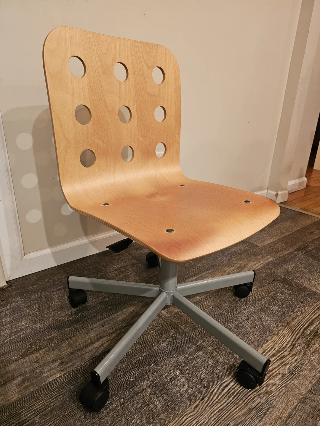 Desk and Chair - photo 4