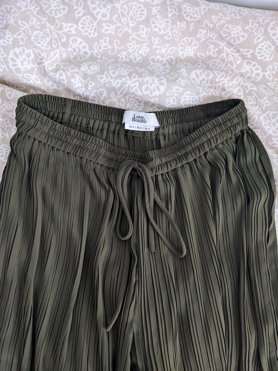 Love, Bonito Pleated Wide-Leg Pants - Size S - photo 5