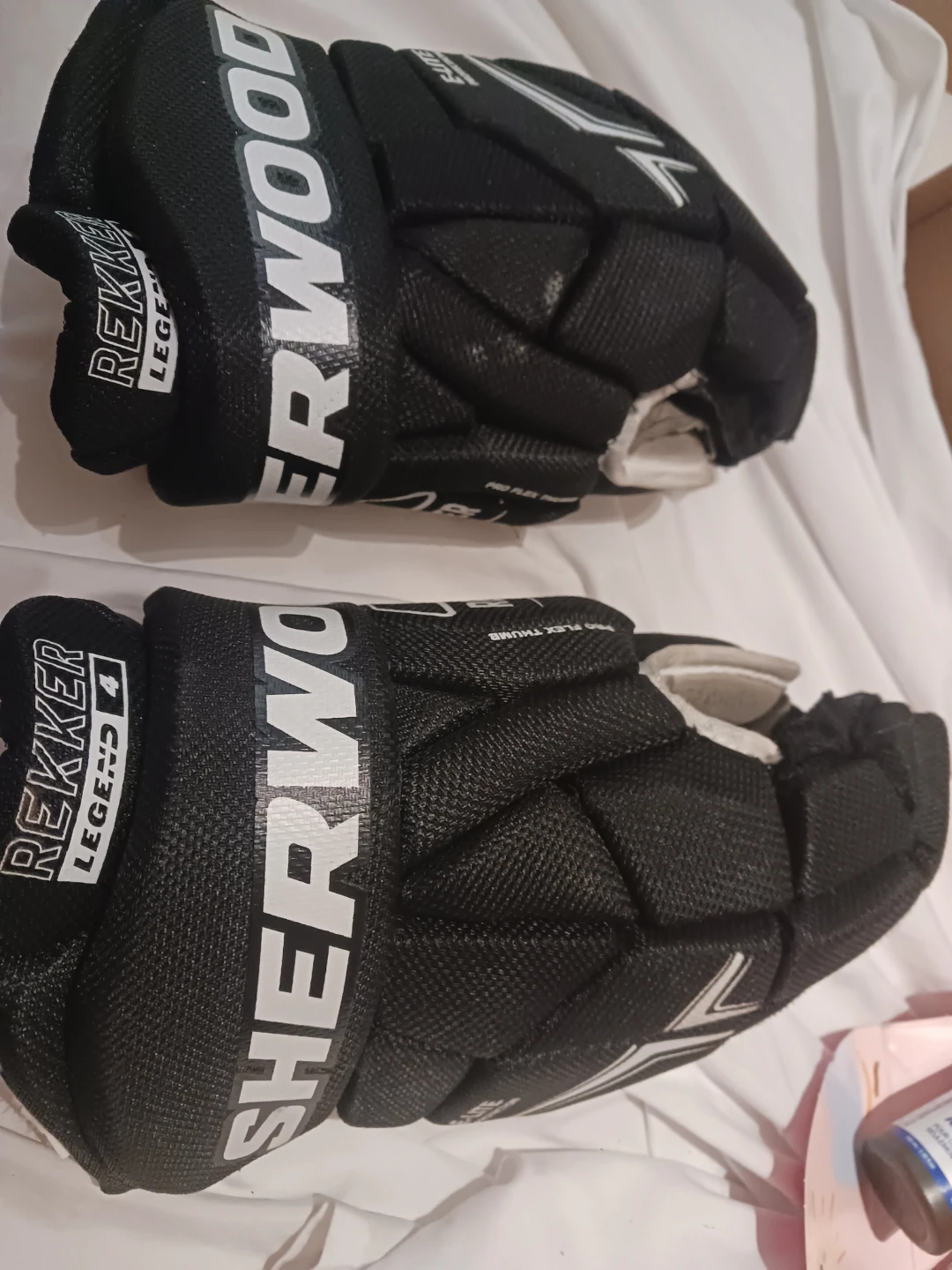 Sherwood Rekker Legend 4 Hockey Gloves