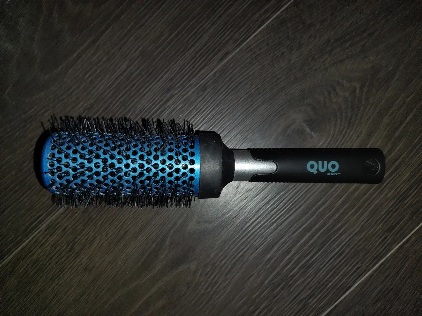 Quo Beauty Round Hair Brush