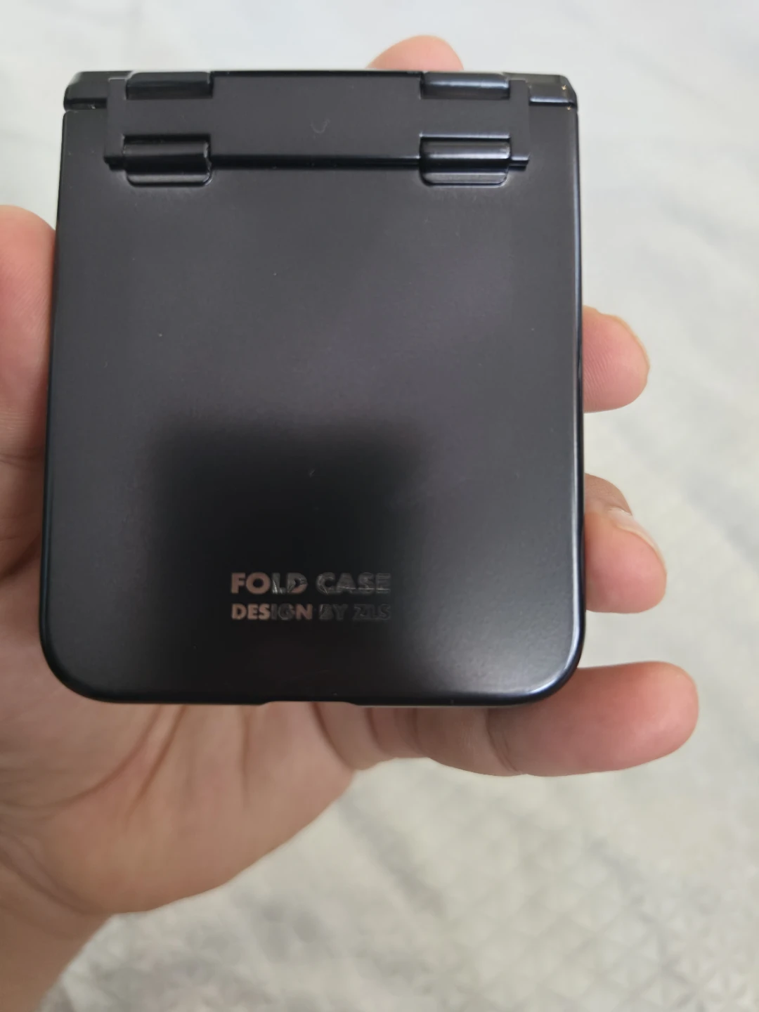 Fold Case with Mirror for Flip 6 - photo 4