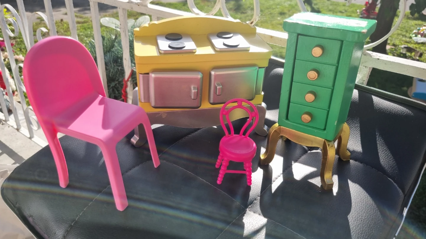 Assorted Dollhouse Furniture Set - photo 2