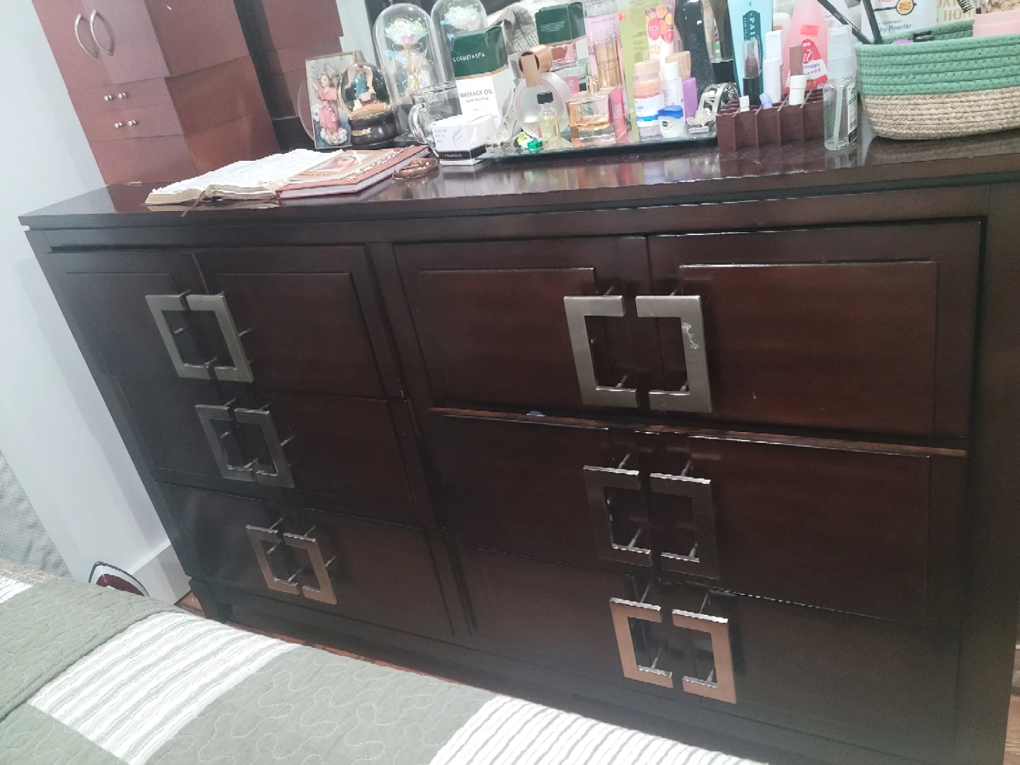 Dark Wood Bedroom Furniture Set - photo 2
