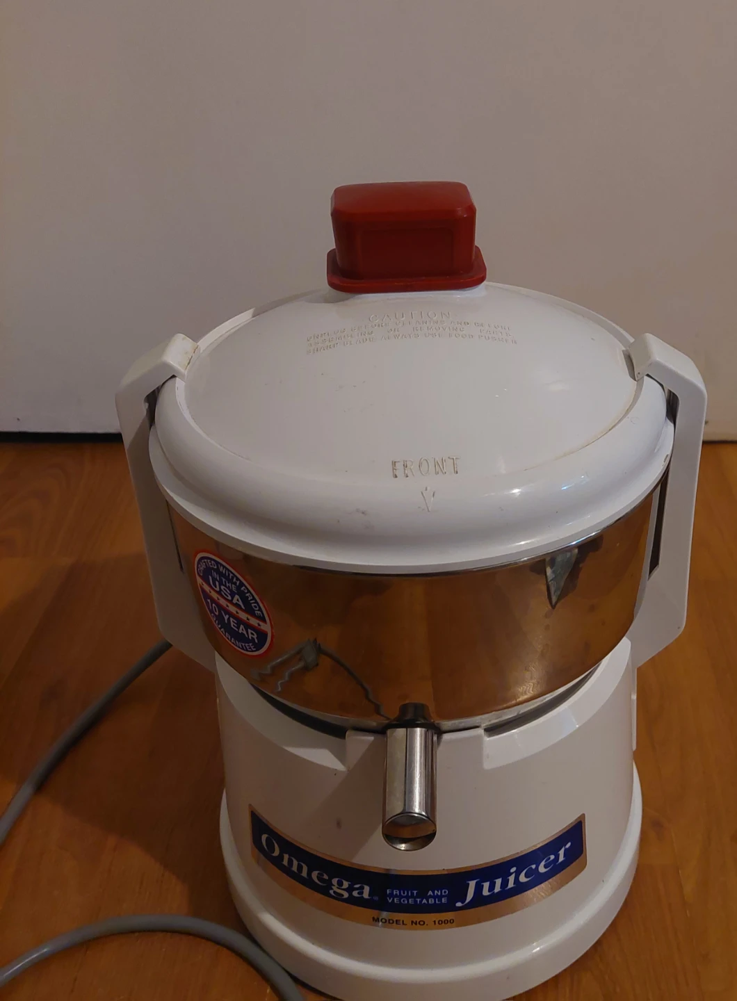 Omega 1000 Fruit and Vegetable Juicer - photo 3
