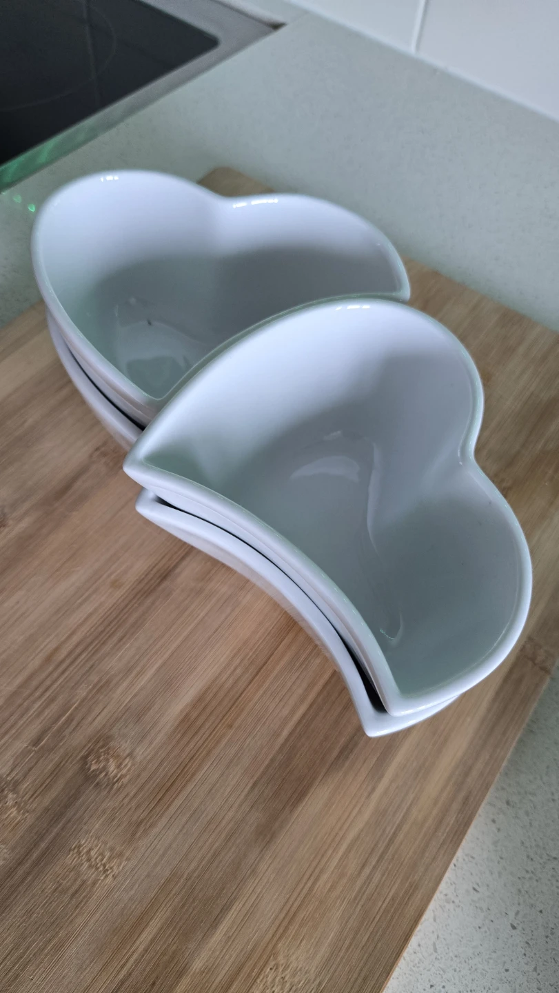 Heart-shaped white ceramic ramekins, set of 4