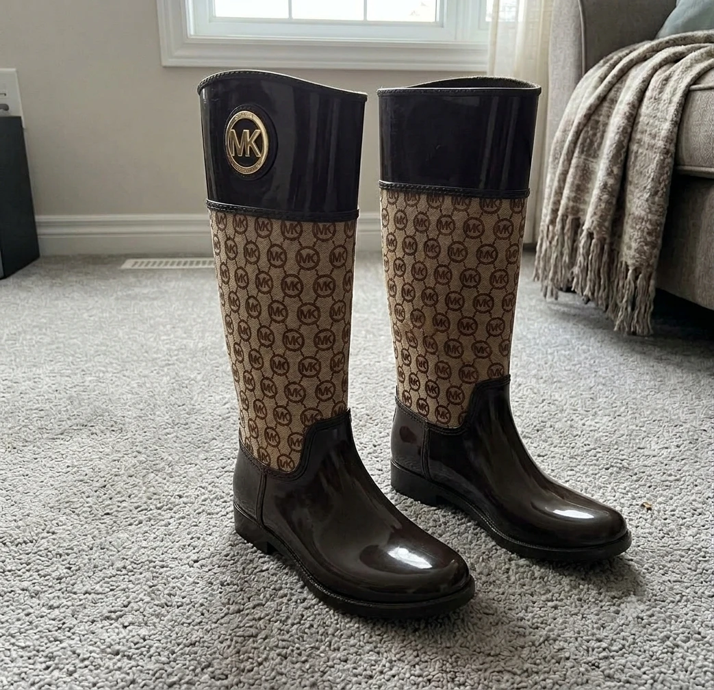 MK Size 8 Rain Boots (Discontinued)